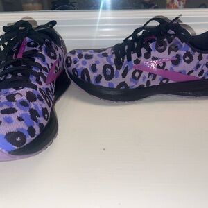 Brooks Women's Athletic Shoes - Purple and Black